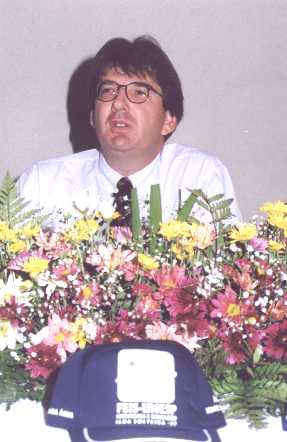 Fernando B. T. Hernandez durante a cerimnia de abertura