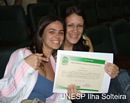 Larissa e Renata comemoram premiação do trabalho da Área de Hidráulica e Irrigação da UNESP Ilha Solteira.