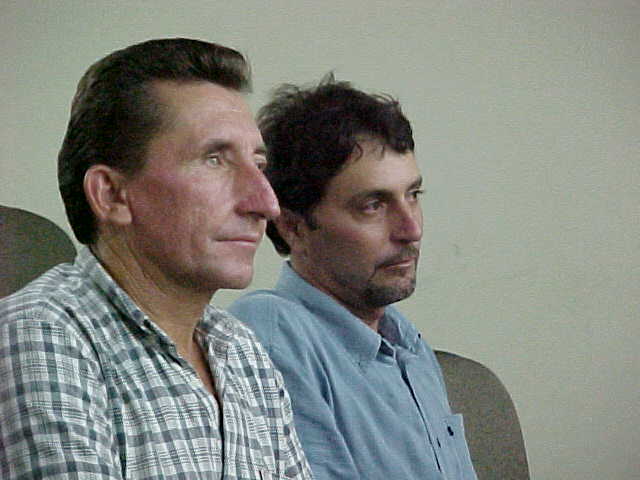 Larcio Viam e Carlos Tirrelli, produtores rurais de Marinpolis prestigiando a defesa da dissertao