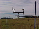 Direção e velocidade do vento (Campbell 03001 Wind Sentry).